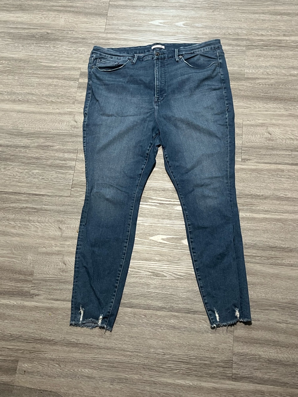 Good American Good Waist Skinny Jeans Size 22 Raw Hem Distressed Ankle